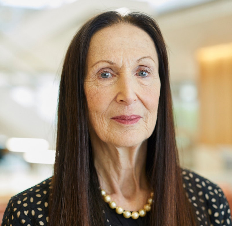 Dafna Barsagi headshot